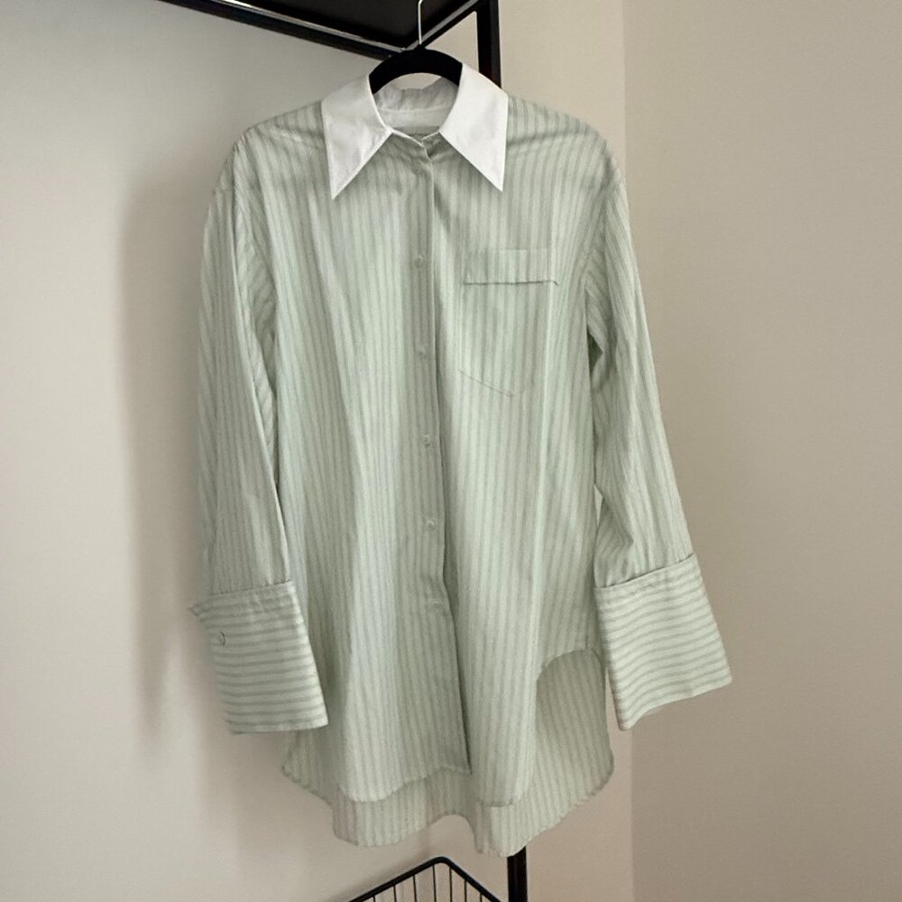 NWOT Lee Mathews Cordelia Button-Down , Mint, Size Small